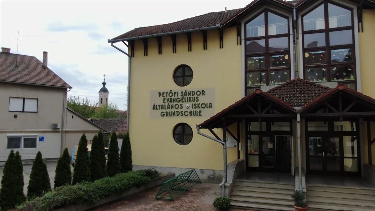 Iskolánk épülete a Szent Imre utcában